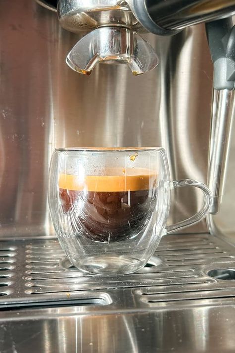 Breville Barista Express Guide: Perfect Espresso Every Time | PrimalGourmet Espresso Machine Recipes, Breville Espresso Machine, Breville Barista Express, Drinks At Home, Coffee Scale, Espresso Shot, Espresso Machines, Non Alcoholic Drinks, Non Alcoholic