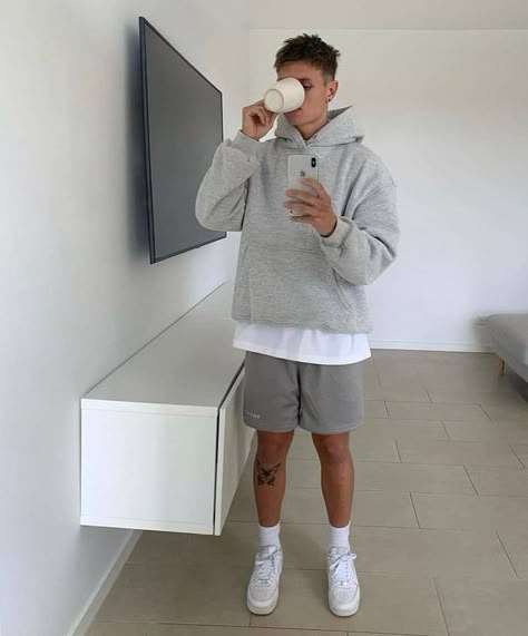 Men Athleisure Outfits, Mens Athleisure Outfits, Minimalist Outfit Men, Athleisure Outfits Men, Outfits For Him, Sporty Outfits Men, Simple Streetwear, Minimalistic Outfits, Summer Outfits Men Streetwear