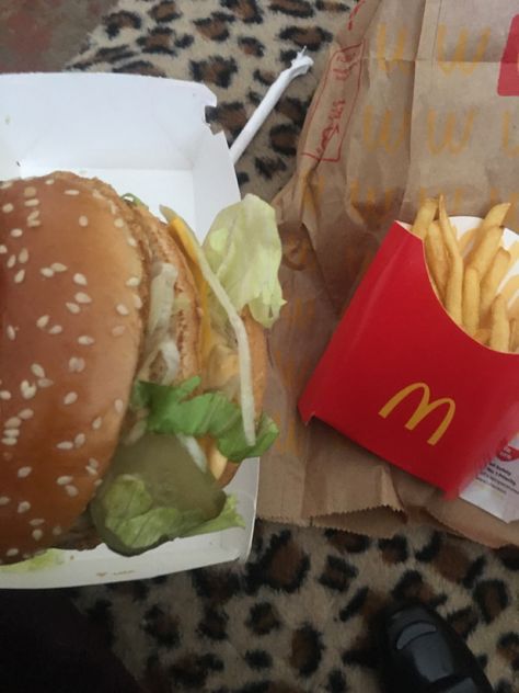 McDonald’s McChicken, Big Mac chicken, McDonald’s, Fries Bic Mac, Chicken Big Mac, Mc Chicken, Chicken Big, Big Mac, Aesthetic Food, Good Food, Food And Drink, Mac