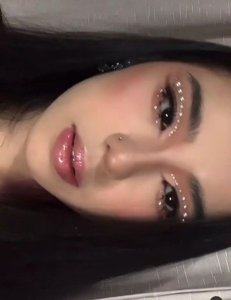 Gem Makeup, Concert Makeup, Rhinestone Makeup, Doll Eye Makeup, Cute And Aesthetic, Rave Makeup, Swag Makeup, Ethereal Makeup, Makijaż Smokey Eye