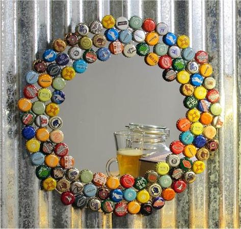 Original Design Ideas to Recycle Metal Caps for Home Decorating Diy Beer Bottle Cap Crafts, Beer Bottle Diy, Dorm Crafts, Pancake Restaurant, Beer Bottle Cap Crafts, Bottle Cap Ideas, Beer Cap Art, Bottle Top Crafts, Bottle Cap Projects