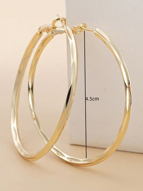 1pc Fashion Sexy Textured Cut-Out Golden Hoop Earrings, Exaggerated Women's Earrings, Suitable For Daily, Holiday, Social Gatherings, Elegant Lady's Gift Yellow Gold    Iron     Women Fashion Jewelry, size features are:Bust: ,Length: ,Sleeve Length: Golden Hoop Earrings, Iron Woman, Golden Hoops, Hiking Accessories, Party Earrings, Holiday Wear, Elegant Dresses Long, Social Gathering, Kids Jewelry