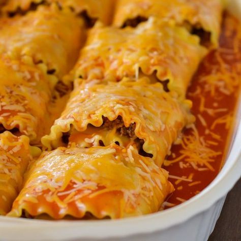 Beef Enchilada Lasagna Rolls - Life In The Lofthouse Recipes With Lasagna Noodles, Noodle Meals, Enchilada Lasagna, Life In The Lofthouse, Southern Foods, Stomach Rumbling, Beef Enchilada, Quick Delicious Meals, Juicy Burgers