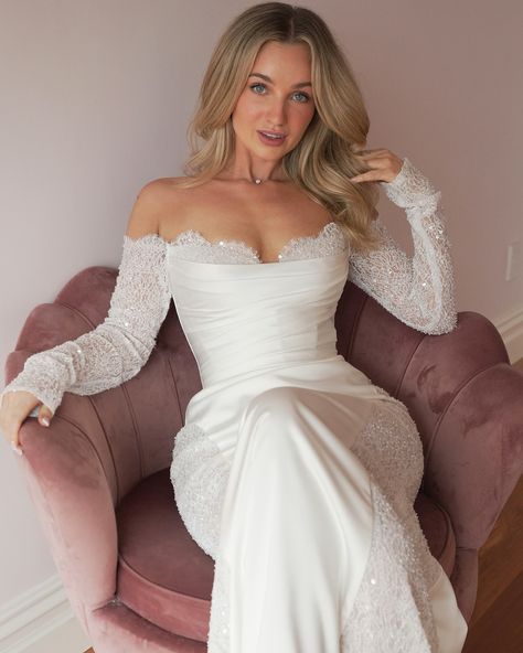 Baccara VS Envy 🤍 Which one is your number one? ✨ Both available at @natalierosebridal 💛 Model @cassandragrodd #evalendel #evalendelbride #weddingdress #weddingday #weddinggown #bridalfashion #bridalgown Fall October Wedding, Eva Lendel Wedding Dresses, Elegant Formal Gowns, Wedding Dress Fall, Eva Lendel, Fall Wedding Hairstyles, Easy Dress Sewing Patterns, Semi Formal Wedding, Timeless Wedding Dress