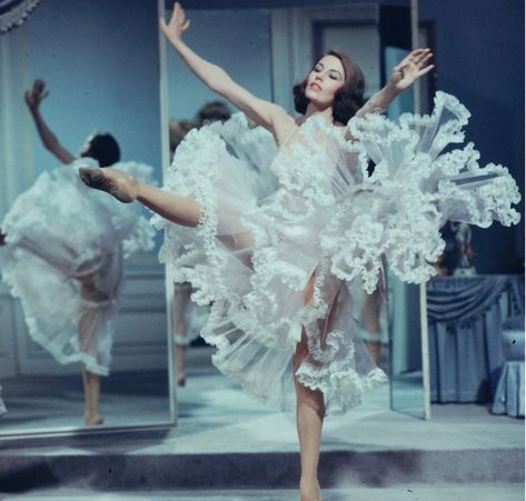 Beatiful Aesthetic, Ballet Movies, Helen Rose, Cyd Charisse, Hollywood Costume, Fairy Artwork, Silk Stockings, Woman Movie, Wow Video