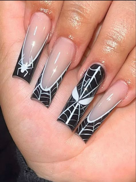 Black And White Spider Man Nails, Spider Man Nails Black, Spider Man Nails Acrylic Long, Goth Aesthetic Nails, Venom Nails Acrylic, Black Spiderman Nails, Spider Man Nails Acrylic, Venom Nail Art, Spidey Nails