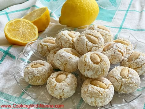 Soft Lemon Almond Cookies - Amaretti Morbidi Italian Noodle Recipes, Amaretti Cookie Recipe, Ethnic Food Recipes, Cooking With Nonna, Traditional Italian Recipes, Italian Baking, Peach Cookies, One Pan Pasta, Chopped Cheese