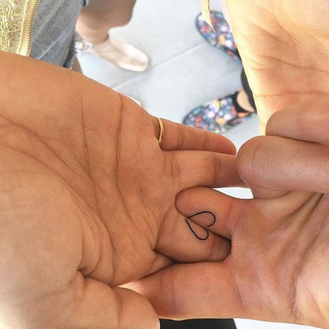 coupletattoos Couple Tattoo #jonboytattoo #tattoo #tattoos #inked #ink #black #heart #half #two #couple #friendship #coupletattoos #love #match #tattoosforcouples Finger Tattoos For Girls, Bestie Tats, Finger Tattoos For Couples, Matching Tats, Small Finger Tattoos, Small Rose Tattoo, Tattoos For Women Half Sleeve, Bff Tattoos, Matching Couple Tattoos