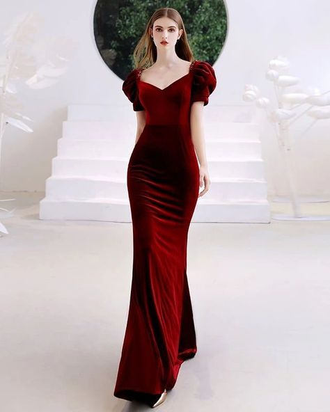 Wine Red Fishtail Evening Dress Woman Dm to order ⭐⭐⭐⭐⭐ Chrochet Braids, Diamond Ornaments, Velvet Style, Corset Style Tops, Fishtail Skirt, Woman Wine, Human Braiding Hair, Dress Woman, Women's Evening Dresses