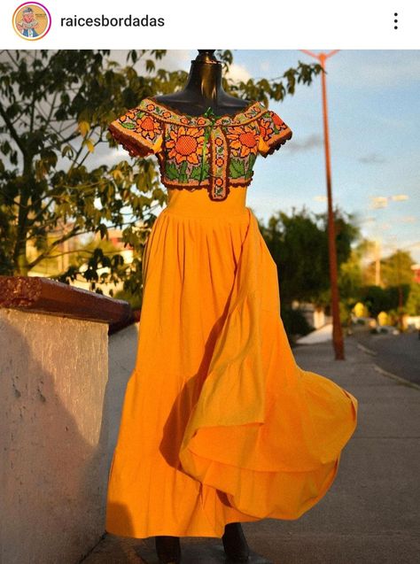 Mexican Style Dresses, Mexican Clothing, Outfit Hombre, Mexican Outfit, Artist Fashion, Mexican Dresses, Mexican Style, Hippie Outfits, Artist Style