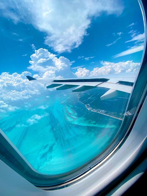 First Class Flight, Airplane Aesthetic, Plane Aesthetic, Plane Window, First Class Flights, Spain Aesthetic, Dubai Vacation, Luxurious Aesthetic, Airplane Window