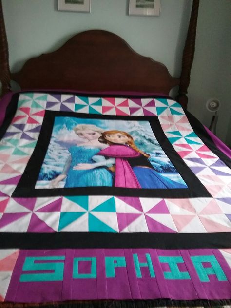 Frozen Quilt, Frozen Blanket, Quilts Using Panels, Frozen Pattern, Kid Quilts, Panel Quilt Patterns, Quilt Pattern Ideas, Baby Clothes Quilt, Quilts For Kids