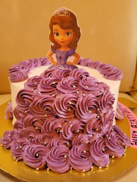 Princess Sofia Birthday Cake Designs, Princess Cake Decoration, Chocolate Princess Cake, Cake Designs Princess, Doll Cakes Ideas Princess, Sofia Cake Design, Sofia Theme Cake, Doll Theme Cake, Purple Cake Designs Birthday