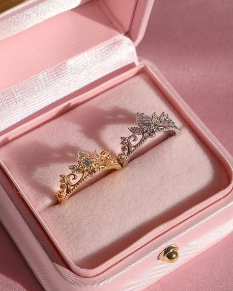 All Posts • Instagram Rapunzel Themed Wedding Ring, Rapunzel Ring, Rapunzel Crown, Princess Rings, Barbie Ring, Princess Tiara Ring, Tiara Ring, Pretty Jewelry Necklaces, Princess Jewelry