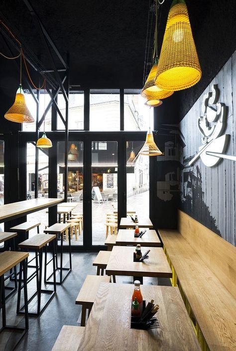 Narrow Restaurant, Restaurant Table Design, Concept Restaurant, Small Restaurant Design, Modern Restaurant Design, Coffee Shop Interior Design, Small Restaurants, Small Restaurant, Decoration Restaurant