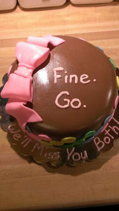 I made this little farewell cake for a couple of lovely co-workers.  It was decorated with homemade fondant decorations. Goodbye Cake, Funny Goodbye, Farewell Party Ideas, Farewell Cake, Farewell Ideas, Leaving Party, Bon Voyage Party, Funny Cakes, Goodbye Party