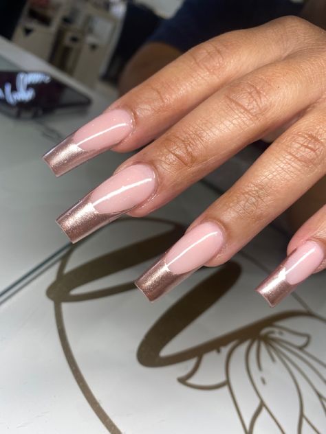 Igel beauty chrome Rose Gold Chrome French Tip Nails, Rose Gold Tips Nails, Rose Gold French Tip Nails, Rose Gold Chrome Nails, Gold French Tips, Gold Tip Nails, Acrylic Nails Chrome, Gold French Tip, Chrome French