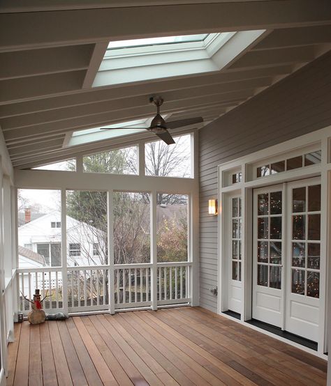 Closed Deck Ideas, Screened Porch Decorating, Deck Railing Ideas, 4 Season Room, Four Seasons Room, Screened Porch Designs, Enclosed Porch, Cozy Summer, Sunroom Addition