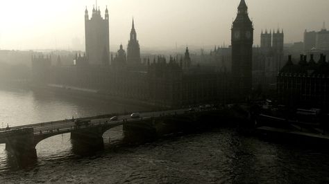 westminster City Landscape Photography, London Tourism, Night Wallpapers, Dubai Night, London Rain, Rain Wallpaper, Mac Backgrounds, London Airport, Panorama City