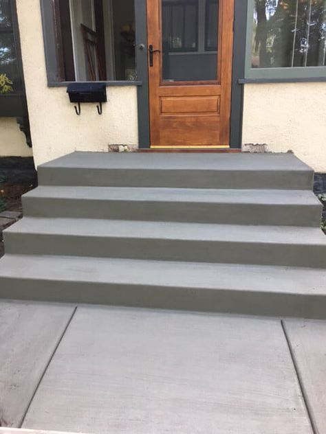 Front Stoop Ideas, Front Steps Ideas, Front Step Ideas, Stoop Ideas, Portico Ideas, Backyard Steps, Mobile Home Porches, Concrete Front Steps, Front Door Step