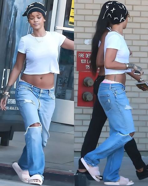 @rihsflo on Instagram: "Rihanna in ripped jeans out in LA 09/06/2015😩🔥 Do you like this outfit?" Rihanna Baggy Jeans, Rihanna Jeans Outfit, Ripped Baggy Jeans Outfit, Rihanna Jeans, Ripped Mom Jeans Outfits, Baggy Ripped Jeans Outfit, Rihanna Boyfriend, Ripped Baggy Jeans, Clothes Haul