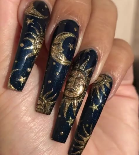 Night Sky Themed Nails, Nail Designs Astrology, Starry Night Acrylic Nails, Whimsigoth Nails Acrylic, Acrylic Nails Spiritual, Moon Phases Nails, Fortune Teller Nails, Witchy Acrylic Nail, Sun And Moon Nails Design