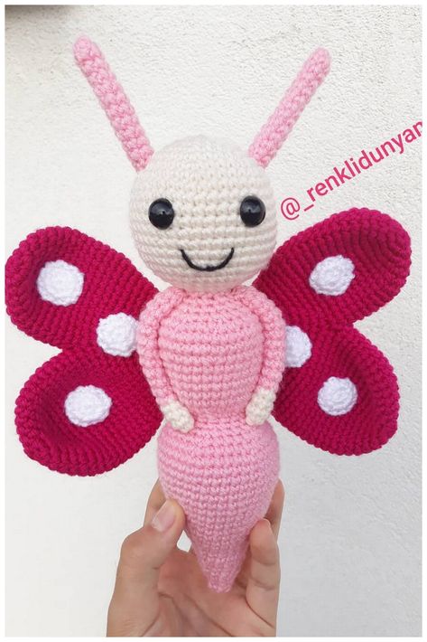 Crochet Butterfly Free Pattern, Crocheted Cow Pattern, Crochet Butterfly Pattern, Cozy Crochet Patterns, Free Pattern Crochet, Baby Doll Pattern, Crochet Bee, Crochet Cow, Crochet Dragon