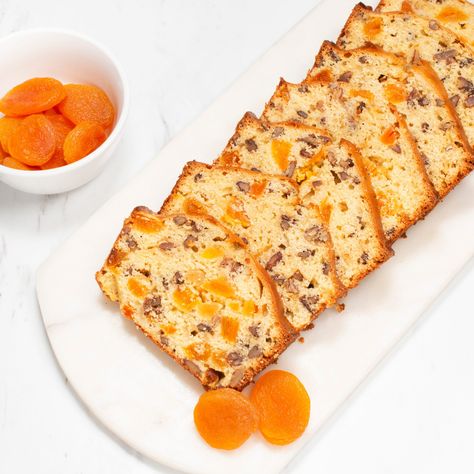 There's no need to knead this apricot bread or let it rise—it's truly an approachable bread recipe for anyone, regardless of bread-baking experience. Apricot Walnut Bread, Apricot Bread Recipe, Apricot Bread, Cranberry Walnut Bread, Fruit Breads, Apricot Fruit, Fruit Cake Christmas, Pumpkin Cranberry, Walnut Bread