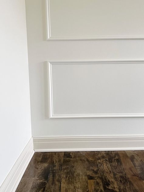 Pairing Creamy Trim with Warm White Walls - Life Love Larson White Walls With Cream Trim, Cream Walls With White Trim, Warm White Walls, Large Bedroom Wall, Best Wall Paint, White Interior Paint, Best Wall Colors, Cozy Glam, Trim Paint Color