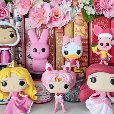 Geek Room, Funko Pop Collection, Pop Collection, Funko Pops, Funko Pop, Pink And Orange, Minnie Mouse, Geek Stuff, Room Decor