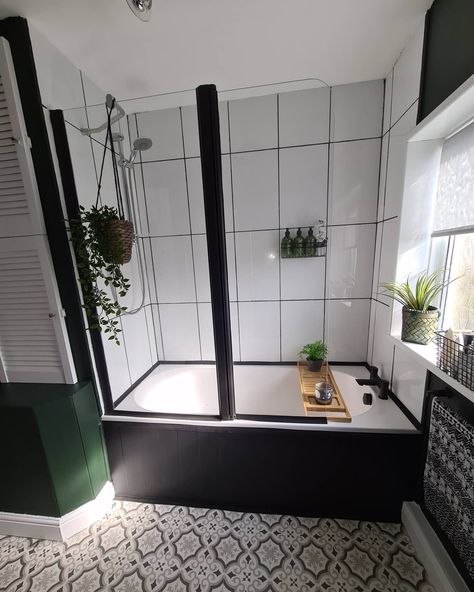 Small Bathroom With Tub, Small Bathroom Ideas With Tub, Bathroom Ideas With Tub, Small Full Bathroom, Tub Remodel, Bathroom With Tub, Bathroom Tub Shower, Bathroom Redesign, Small Bathroom Ideas Modern