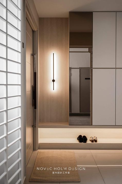 Japanese Foyer, Walk In Closet Vanity, Foyer Cabinet, Shoe Cabinet Design, Muji Home, Shoe Cabinet Entryway, Japandi Home, Mudroom Entryway, Living Room Design Inspiration