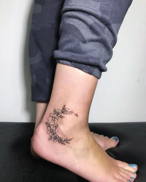 Ankle Tattoo Cover Up, Tattoo Foot, Ankle Tattoo Designs, Ankle Tattoos For Women, Scar Tattoo, Anklet Tattoos, Ankle Tattoos, Tiny Tattoo, Piercings And Tattoos