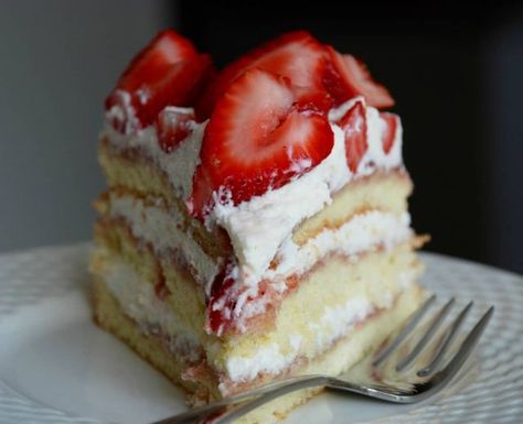 Strawberry Cassata Cake, Cake In A Jar Recipe, Cassata Cake Recipe, Cassata Cake, Strawberry Shortcake Recipe, Shortcake Recipe, Ricotta Cake, Cake In A Jar, Cake Strawberry