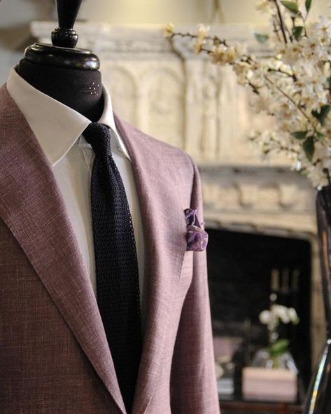 Chic and Romanic Mauve Wedding Color Ideas for 2018 Wedding #winterwedding  #goodtime    #life   #weddings   #chilling Manolo Costa, Mauve Wedding Colors, Scottish Beach, Groom Tux, Destination Wedding Italy, Wedding Tux, Mens Wedding Attire, Groom Wedding Attire, Mauve Wedding