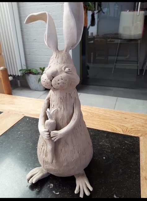 Easter Ceramics Ideas, Clay Rabbits, Clay Rabbit, Bunny Ceramic, Paper Clay Art, Easter Pottery, Ceramic Rabbit, Paper Art Sculpture, Rabbit Sculpture