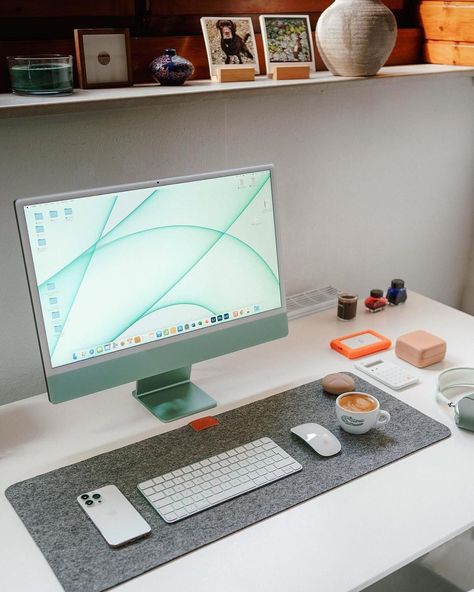 [CommissionsEarned] 33 Home Office Setup Workspaces Insights You Need To See #homeofficesetupworkspaces Home Office Setup Workspaces, Imac Setup, Imac Desk, Imac Desk Setup, Home Office Set Up, Clean Workspace, Interior Design Layout, Dream Desk, Desktop Setup