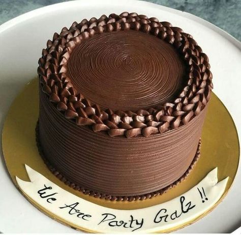 Chocolate Cake Designs For Men, Simple Chocolate Truffle Cake Design, Simple Chocolate Cake Designs Birthday, Chocolate Cake Decoration Elegant, Chocolate Ganache Cake Design, Elegant Chocolate Cake Design, Ganache Cake Design, Simple Chocolate Cake Design, Truffle Cake Decoration