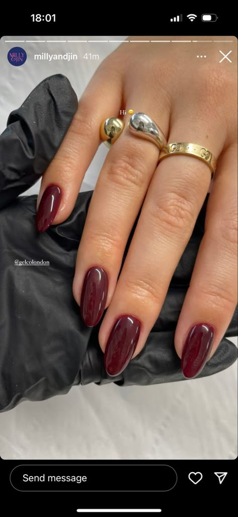 Cherry Red Oval Nails, Wine Red Oval Nails, One Color Fall Nails, Nail Inspo 2024 Fall, Nails To Go With Maroon Dress, Oval Dark Red Nails, Fall Biab Nails, Maroon Brown Nails, Oval Burgundy Nails