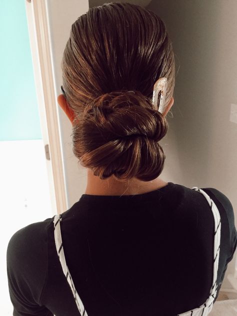 Pentecostal Hairstyles Easy, Apostolic Hairstyles Easy, Pentecostal Hairstyles, Church Hairstyles, Long Hair Ponytail, Pretty Braided Hairstyles, Hair Up Styles, Bun Hairstyles For Long Hair, Happy Hair