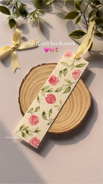 Handmade Bookmarks Diy, Bookmarks Diy, Diy Crafts Bookmarks, Creative Bookmarks, Bookmark Craft, Watercolor Bookmarks, Diy Watercolor Painting, Cute Bookmarks, Diy Bookmarks