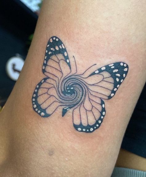 Cool Trippy Tattoos, Groovy Butterfly Tattoo, Spiral Butterfly Tattoo, Trippy Flowers Tattoo, Trippy Butterfly Art, Melting Butterfly Tattoo, Eyeball Butterfly, Trippy Tattoos For Women, Trippy Tattoos Ideas Hippie