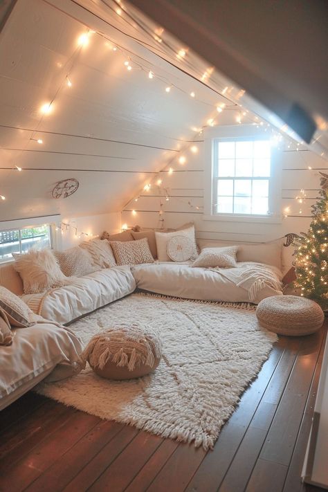 Cute Aesthetic Room, Dream Bedroom Inspiration, Bedroom Decor Cozy, Cute Bedroom, Room Redesign, Makeover Bedroom, Attic Bedroom, Redecorate Bedroom, Dream House Rooms