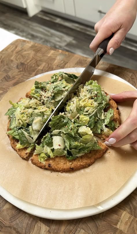 Caesar Salad Pizza Chicken Crust, Caesar Salad Pizza Recipe, Ceasar Salad Chicken Pizza Crust, Chicken Ceasar Salad Pizza Ground Chicken, Chicken Caesar Pizza Ground Chicken, Ground Chicken Ceaser Pizza, Chicken Crust Caesar Pizza, Chicken Crust Cesar Salad Pizza, Chicken Caesar Pizza Crust