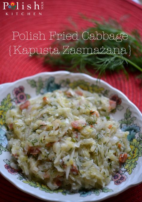 Polish Fried Cabbage Recipe {Kapusta Zasmażana} More Polish food recipes at www.polishyourkitchen.com Kapusta Recipe, Fried Cabbage Recipe, Polish Food Recipes, Fried Cabbage Recipes, Polish Dishes, Lithuanian Recipes, Polish Foods, Pasta Food Recipes, Eastern European Recipes