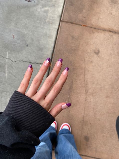 Purple Blue French Tip Nails, Plum Nails French Tip, French Tip Dark Purple, Dark Purple French Tip Nails Acrylic, Dark Purple Nails French Tip, Plum French Tip Nails, Dark Purple French Nails, Violet French Nails, Dark Purple French Tips