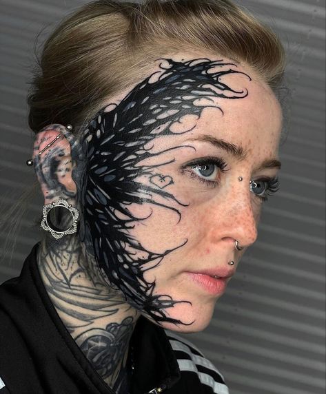 Blackwork Face Tattoo, Dark Tattoo Ideas, Demonic Art, Venom Tattoo, Scalp Tattoo, Blackout Tattoo, Facial Tattoos, Full Body Tattoo, Glowing Art