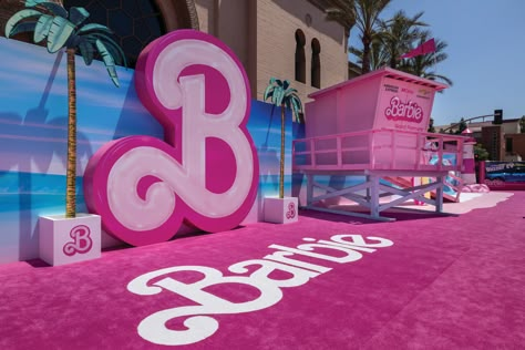 Think Pink: Warner Bros. Nets the Brand Win of the Summer with a Joyful 'Barbie' Campaign - Event Marketer Festival Activations, Festival Marketing, Booth Activation, Buzz Marketing, Barbie Event, Event Booth Design, Event Agency, Event Booth, Pink Inspiration