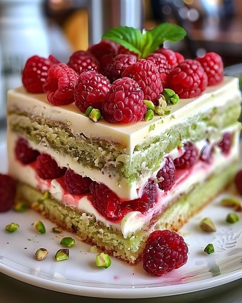 All Tasty Pistachio Raspberry, Pistachio Cake, Raspberry Cake, Dream Cake, Cake Ingredients, Sponge Cake, Let Them Eat Cake, Christmas Desserts, Just Desserts