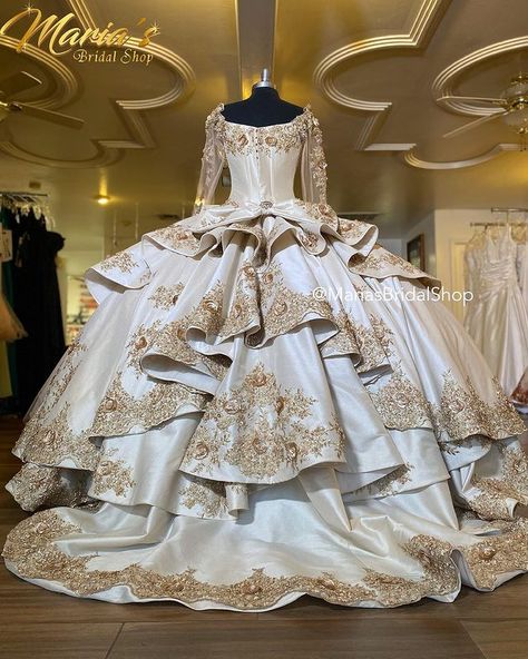 Victorian Quinceanera Theme, Sleeve Quinceanera Dresses, Long Sleeve Quinceanera Dresses, Bridesmaid Dresses Burgundy, Dresses Ruffles, Quinceanera Theme, Quinceanera Themes Dresses, Dresses For Plus Size, Quinceñera Dresses